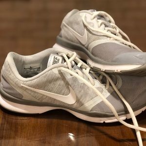 Women’s Nike Training Shoes SZ 9.5
